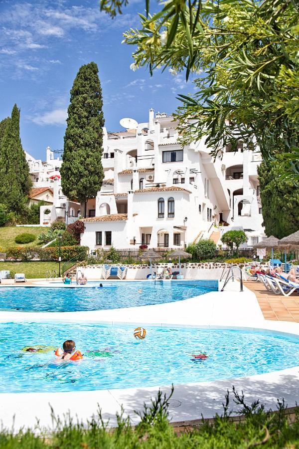 Pueblo Evita Premium Suites Benalmádena Exterior foto